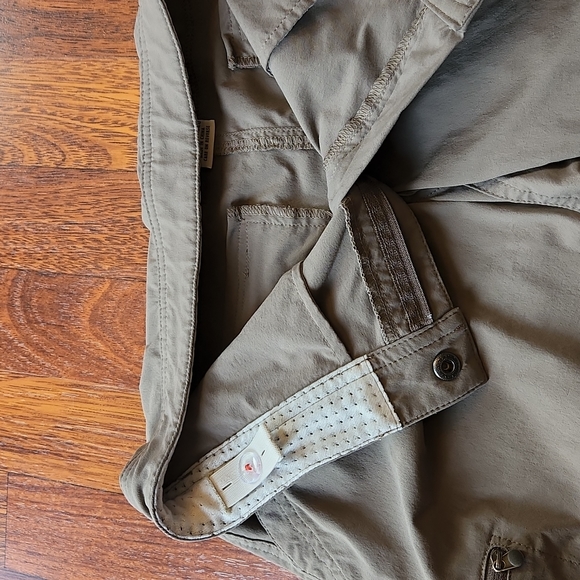 L.L.Bean Comfort Cropped Trail Pants, Ash 8P - Picture 9 of 14